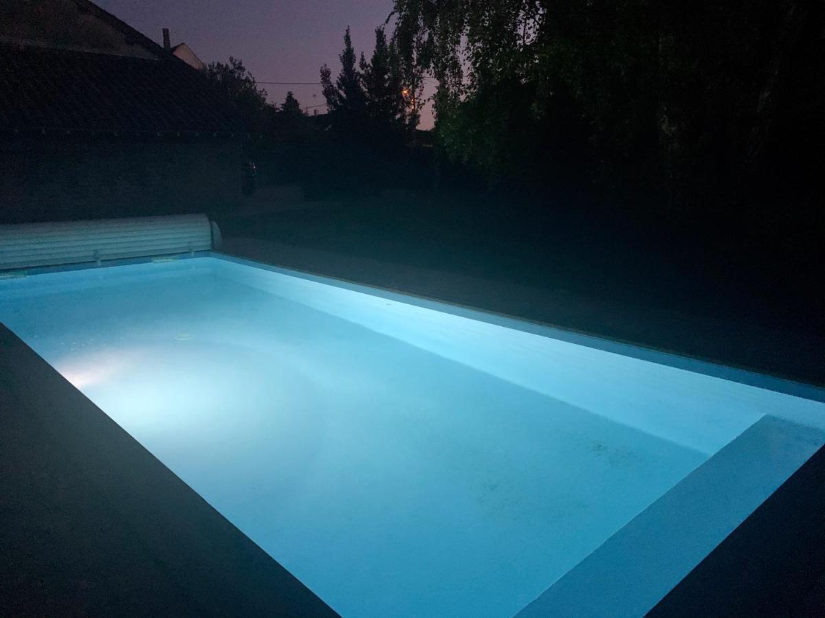 La Fontenelle - Lovely Holiday House With Swimming Pool Cuisery Exterior foto